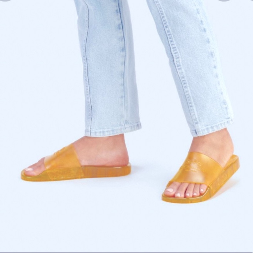 NEW COACH ULYSSA Sandals in Buttercup yellow